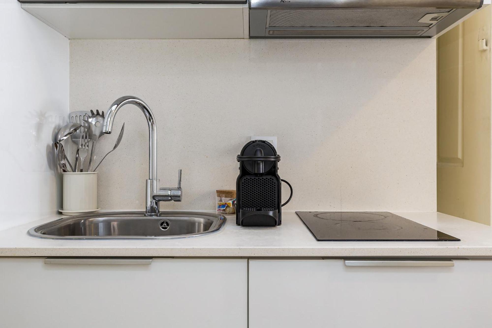 Metropolitan Living - Janelas Verdes Appartement